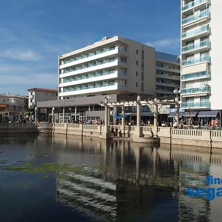 Auramar Apartmán *