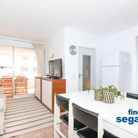 Auramar Apartment